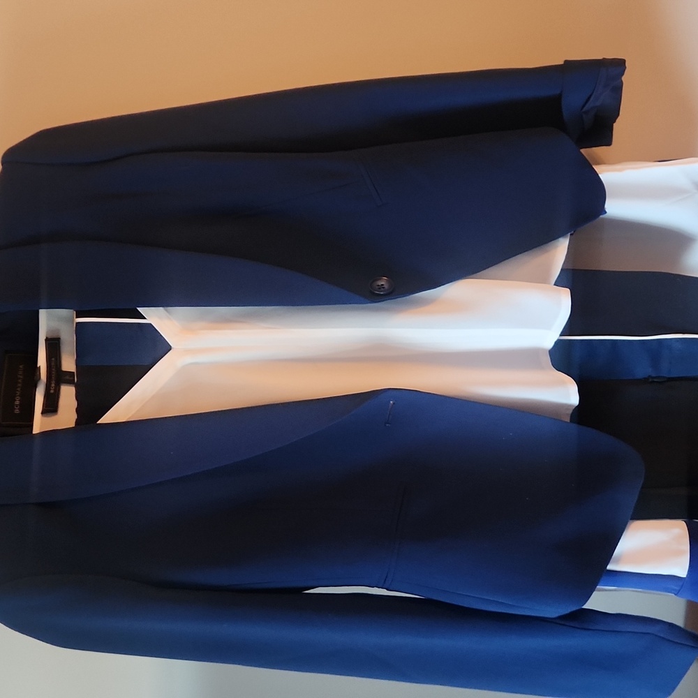 BCBGMaxAzria 3 Pieces set.